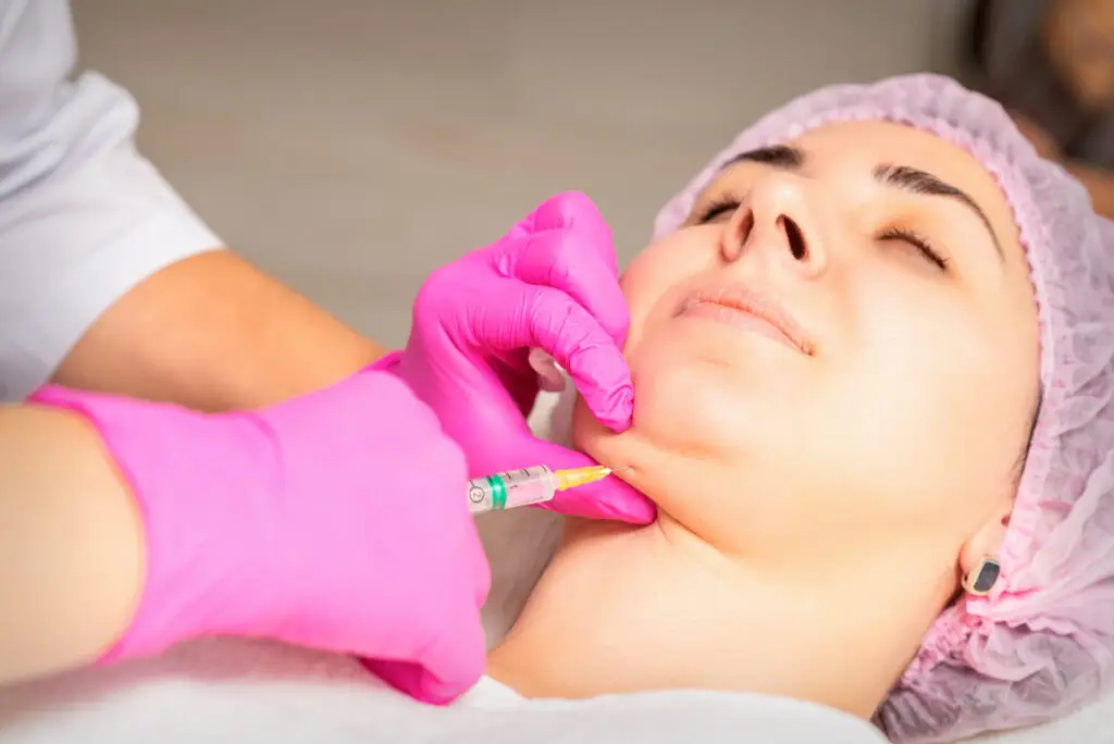 kybella injection in miami beach to dissolve double chin
